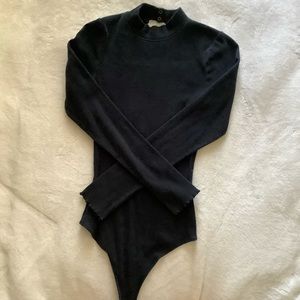 Abercrombie & Fitch Mock Neck Long Sleeve Bodysuit with Open Back | XS | Black